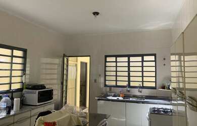 Imagem 4: Oportunidade única - Casa no centro por apenas R$399 mil!!