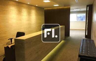 Imagem: O depósito possui 5 Vagas na garagem, 181m² de Área e está