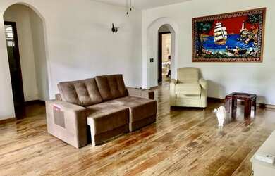 Imagem 13: Casarão antiga. Piscina, Churrasqueira, Varandae658m² de Área