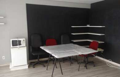 Imagem 4: Sala tem 40 metros quadrados em Floresta - Porto Alegre - RS