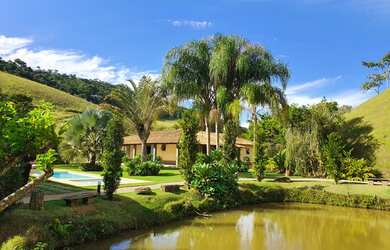 Imagem: A fazenda possui 92000m² de Área e está localizado em Pedro