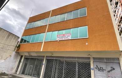 Imagem: O depósito possui 5 Vagas na garagem, 2280m² de Área e está