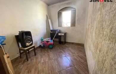 Imagem 3: Casa de 75mt em localização boa, próximo a mercado, padaria e comércio em geral, próximo a