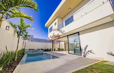 Imagem 2: Sobrado Maravilhoso no Condomínio Jardins Versailles - Uberlândia-MG