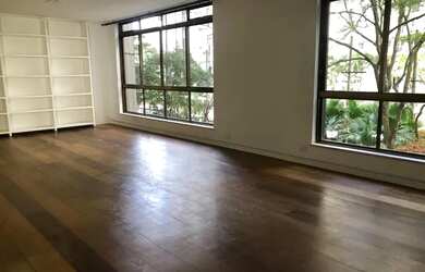 Imagem: O apartamento possui 3 Dormitórios, 5 Banheiros, 2 Vagas na