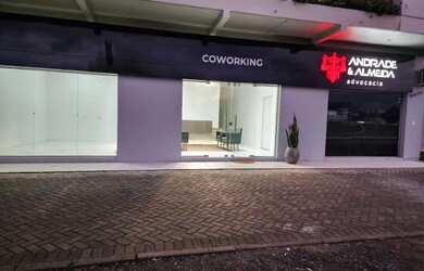 Imagem: O apartamento possui 3 Dormitórios, 2 Banheiros, 5 Vagas na