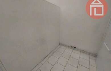 Imagem: O depósito possui 90m² de Área e está localizado em Centro