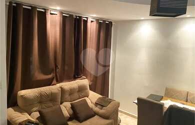 Imagem: A casa em condomínio possui 2 Dormitórios, 3 Banheiros, 1