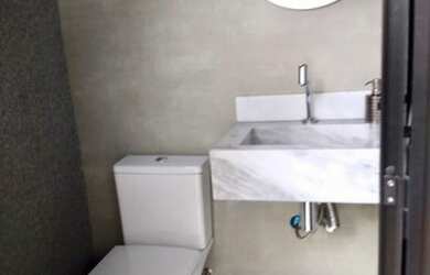 Imagem: A casa em condomínio possui 3 Dormitórios, 2 Banheiros, 4