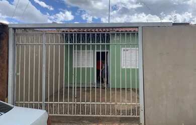 Imagem: A casa em condomínio possui 2 Dormitórios, 1 Banheiro, 1 Vaga