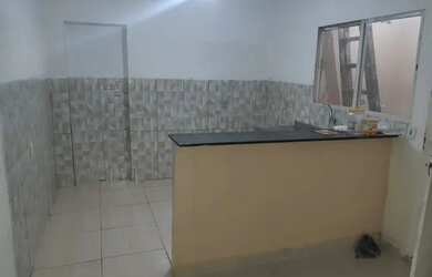 Imagem: A casa possui 1 Dormitório, 1 Banheiro e está localizado