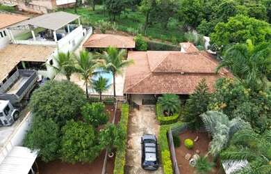 Imagem: A chácara possui 1500m² de Área e está localizado em Vila