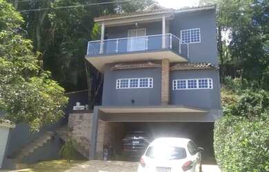 Imagem: A casa em condomínio possui 3 Dormitórios, 4 Banheiros, 3