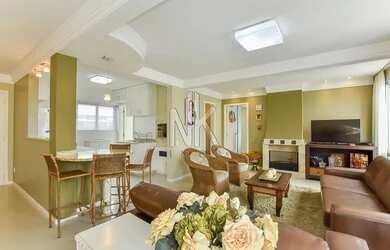 Imagem: O apartamento possui 4 Dormitórios, 4 Banheiros, 2 Vagas na