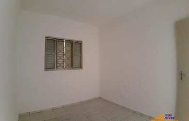 Imagem: A casa possui 2 Dormitórios, 1 Banheiro e 74m² de Área e