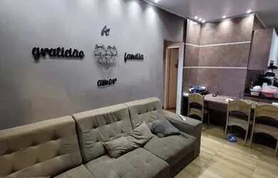 Imagem: A casa possui 2 Dormitórios, 1 Banheiro, 1 Vaga na garagem