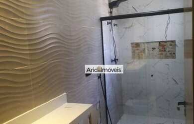 Imagem: A casa em condomínio possui 2 Dormitórios, 3 Banheiros, 2