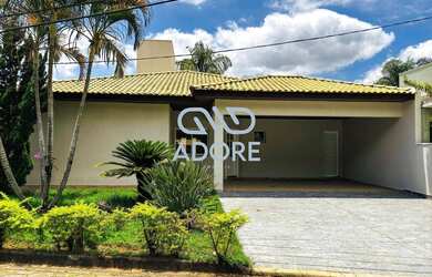 Imagem: A casa em condomínio possui 4 Dormitórios, 5 Banheiros, 4