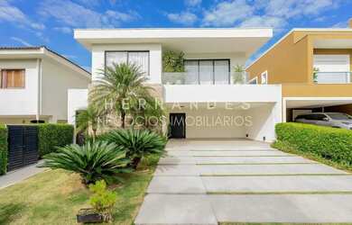 Imagem: A casa em condomínio possui 3 Dormitórios, 5 Banheiros, 2