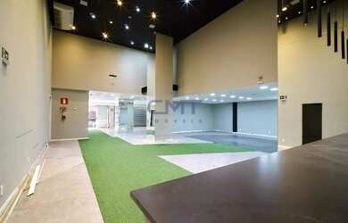 Imagem: O depósito possui 2 Vagas na garagem e 362m² de Área e está