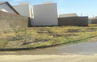 Imagem: O terreno possui 341m² de Área e está localizado em Jardim
