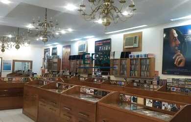 Imagem: O depósito possui 868m² de Área e está localizado em Centro