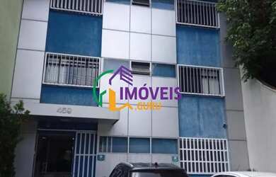 Imagem: O depósito possui 5 Vagas na garagem, 495m² de Área e está