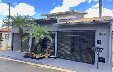 Imagem: A casa em condomínio possui 3 Dormitórios, 2 Banheiros, 2