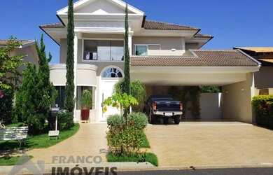 Imagem: A casa em condomínio à venda possui 3 Dormitórios, 5 Banheiros