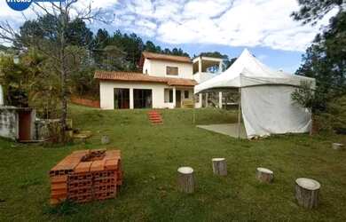 Imagem: A fazenda possui 80m² de Área e está localizado em Porta