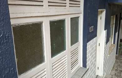 Imagem: A casa possui 1 Dormitório e 1 Banheiro e está localizado