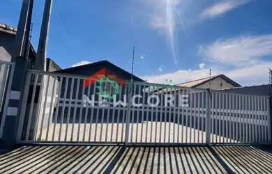 Imagem: A casa em condomínio possui 2 Dormitórios, 2 Banheiros, 1