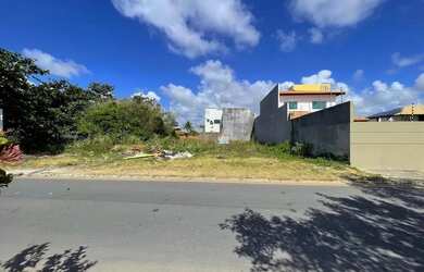 Imagem: O terreno possui 360m² de Área e está localizado em Barra