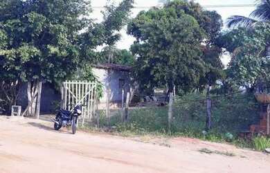 Imagem: A casa possui 2 Dormitórios, 2 Banheiros, 3 Vagas na garagem