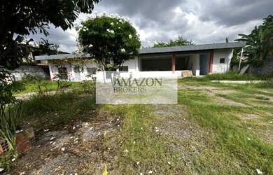 Imagem: O terreno possui 2.742m² de Área e está localizado em Aleixo