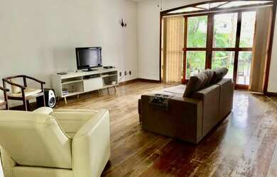 Imagem 9: Casarão antiga. Piscina, Churrasqueira, Varandae658m² de Área