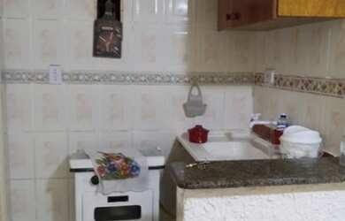 Imagem: A kitnet possui 1 Dormitório, 1 Banheiro, 1 Vaga na garagem