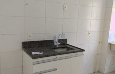 Imagem 2: Alugo Apto no Cond. Harmonia no 3º andar/R$800,00/gás e água incluso