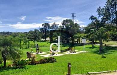 Imagem: O terreno possui 2.420m² de Área e está localizado em São