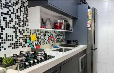 Imagem: O apartamento possui 2 Dormitórios, 2 Banheiros, 1 Vaga na