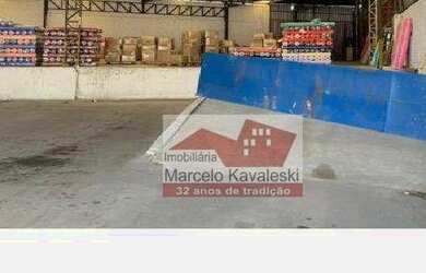 Imagem: O depósito possui 5 Vagas na garagem, 1.840m² de Área e