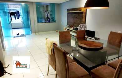 Imagem: A casa em condomínio à venda possui 4 Dormitórios, 2 Banheiros