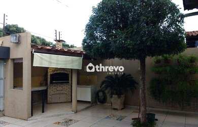 Imagem: A casa possui 4 Dormitórios, 4 Banheiros, 5 Vagas na garagem