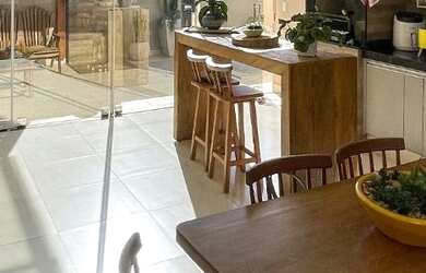 Imagem: A casa em condomínio possui 3 Dormitórios, 3 Banheiros, 4