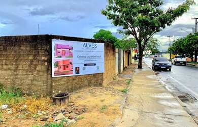 Imagem: A casa possui 2 Dormitórios, 1 Banheiro, 3 Vagas na garagem