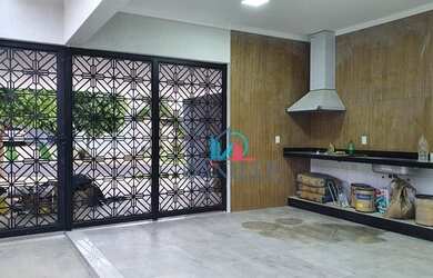 Imagem: A casa em condomínio possui 3 Dormitórios, 4 Banheiros, 4