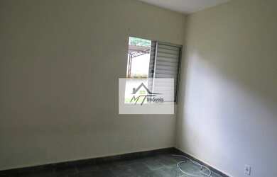 Imagem: O apartamento possui 3 Dormitórios, 1 Banheiro, 1 Vaga na garagem