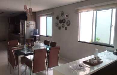 Imagem 4: Casa Plana no Montese. Varanda, 3 Vagas na garageme4 Dormitórios