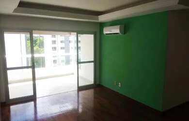 Imagem: O apartamento possui 3 Dormitórios, 2 Banheiros, 2 Vagas na