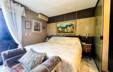 Imagem: A casa possui 5 Dormitórios, 5 Banheiros, 5 Vagas na garagem